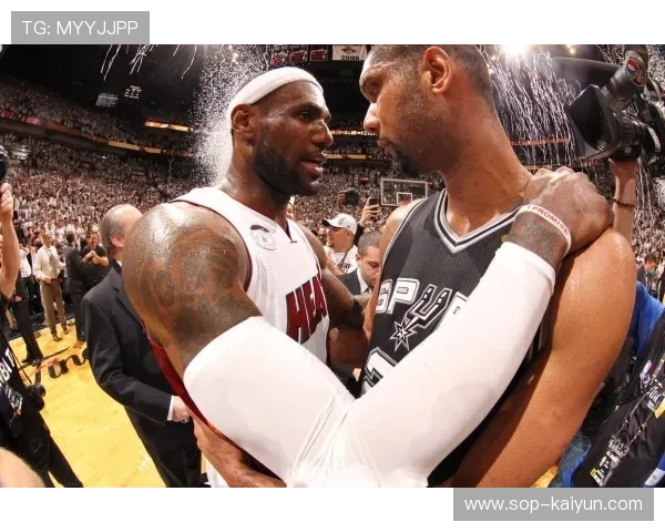 阿贾·威尔逊当选总决赛MVP，集常规赛MVP与DPOY于一身